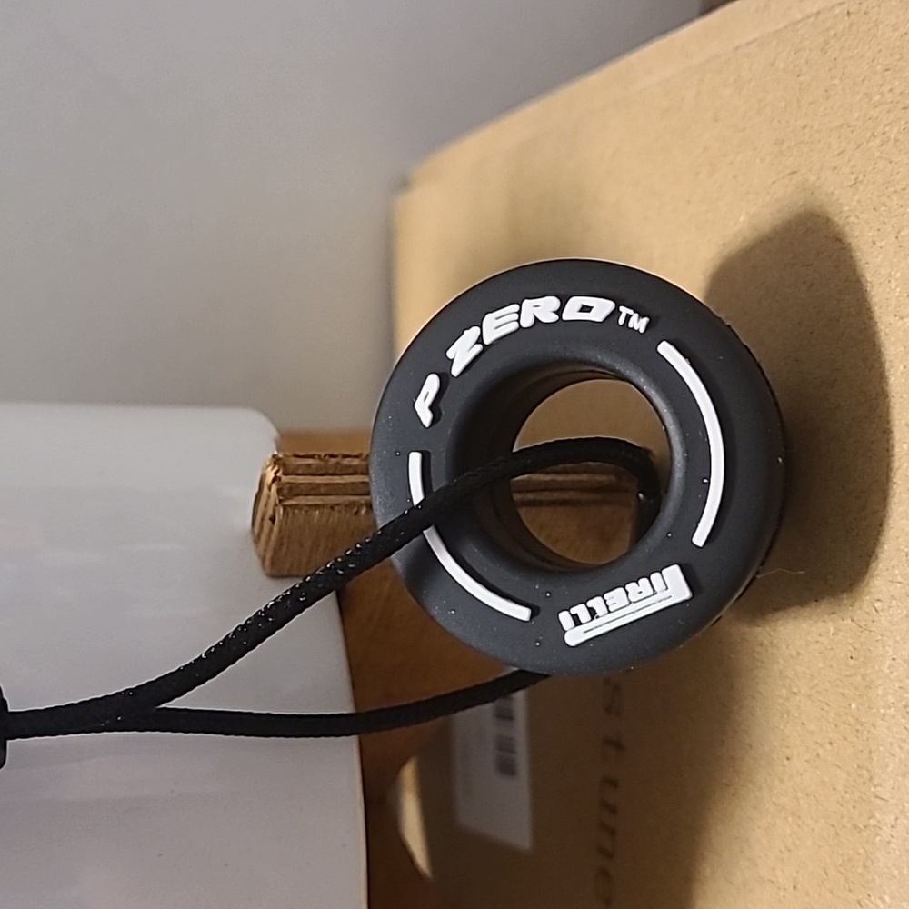 Unbranded Tire Swing Keychain White Trim/Black Tire Unisex NWOT‎ Auto Office Fun